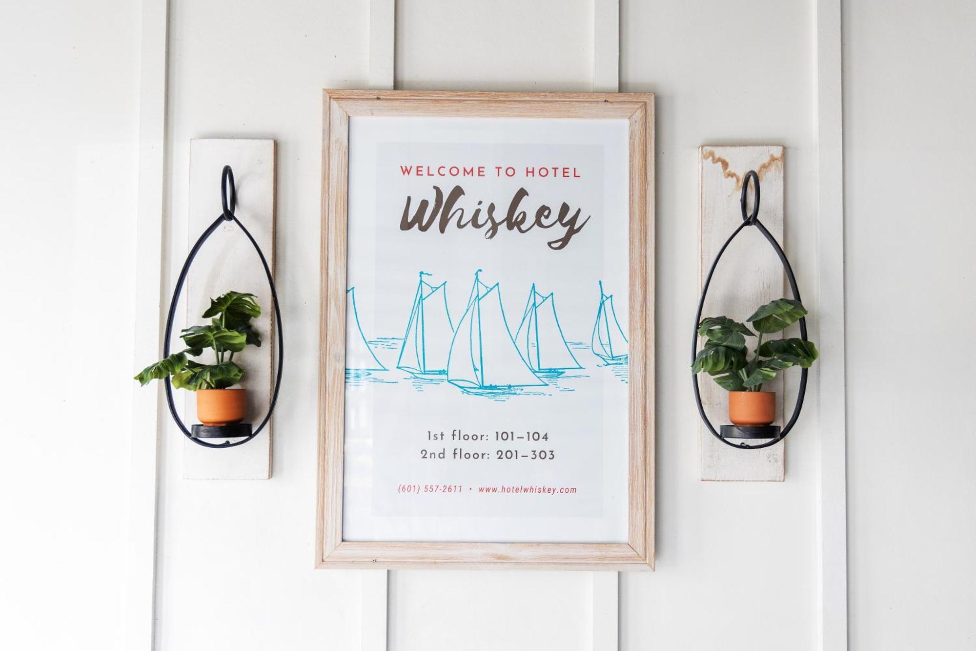 Hotel Whiskey In Pass Christian Экстерьер фото