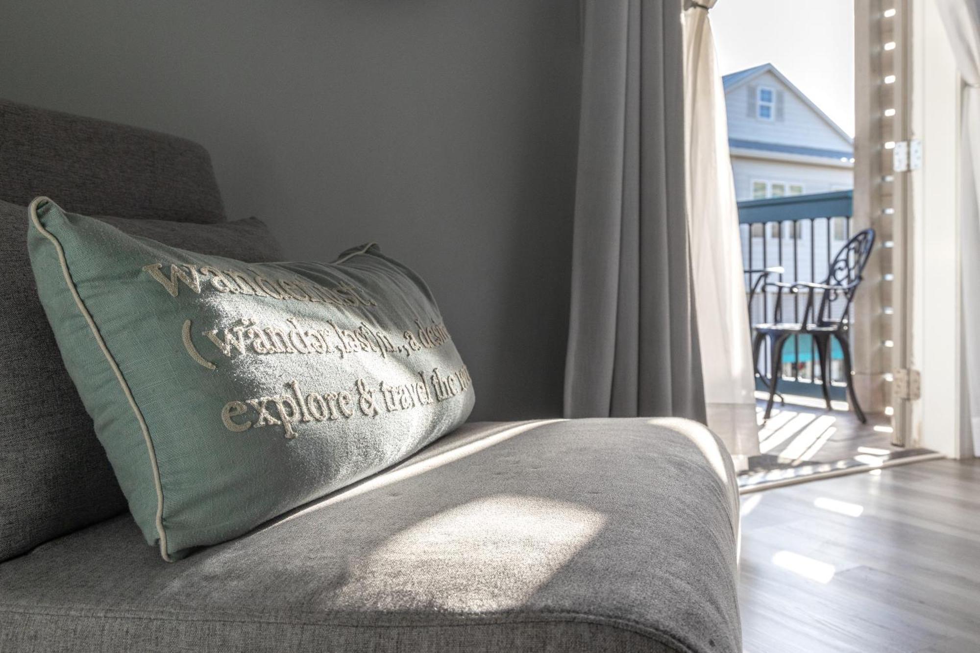 Hotel Whiskey In Pass Christian Экстерьер фото